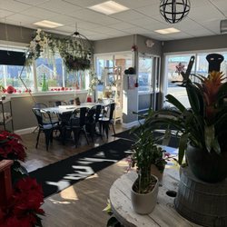 RoseBud Florist - Seating area to look through books