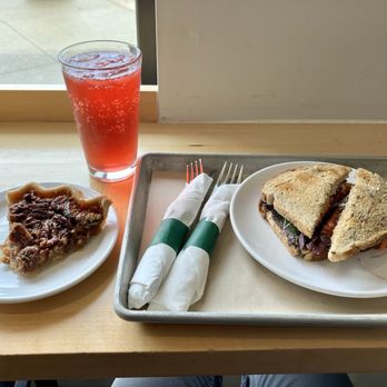 Hive - Heavy veggie sandwich, pecan pie, strawberry dragonfruit punch - Comfort Food Near Me - Bloomington, Indiana Hive - Heavy veggie sandwich, pecan pie, strawberry dragonfruit punch - Comfort Food Near Me - Bloomington, Indiana