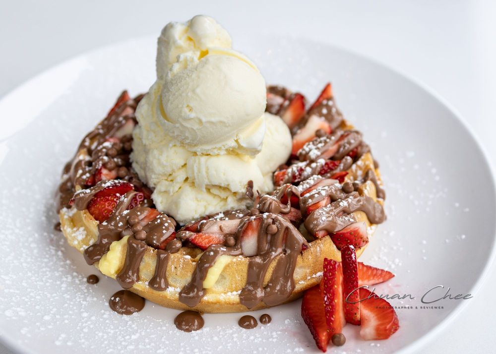 CARAMEL CAFÉ Updated October 2024 33 Photos 1059 Bloor Street W