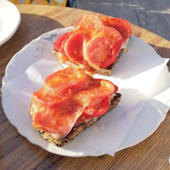 Snail Bar - Pan con tomate - Wine Bars Near Me - Oakland, California