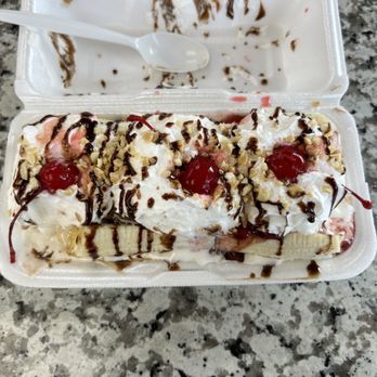 Five Star Burger Modesto - Banana Split - Burgers Near Me - Modesto, California
