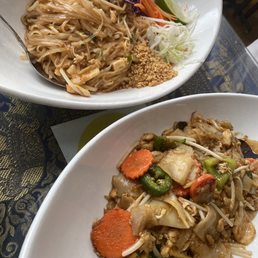 Pad Thai & Pad Khea Mao Pad Thai & Pad Khea Mao