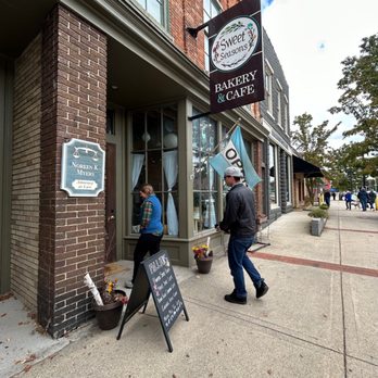 Sweet Seasons Bakery & Cafe - Bakeries Near Me - Lowell, Michigan