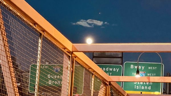 Williamsburg Bridge by null