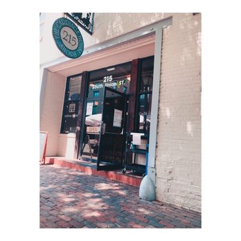 Cafe Du Soleil - Outside of outdoor dining - Coffee & Tea Near Me - Alexandria, Virginia Cafe Du Soleil - Outside of outdoor dining - Coffee & Tea Near Me - Alexandria, Virginia