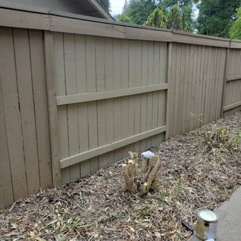 Lanns Handyman - Fencing repair and tree cutting - Handyman Near Me - Sacramento, California Lanns Handyman - Fencing repair and tree cutting - Handyman Near Me - Sacramento, California