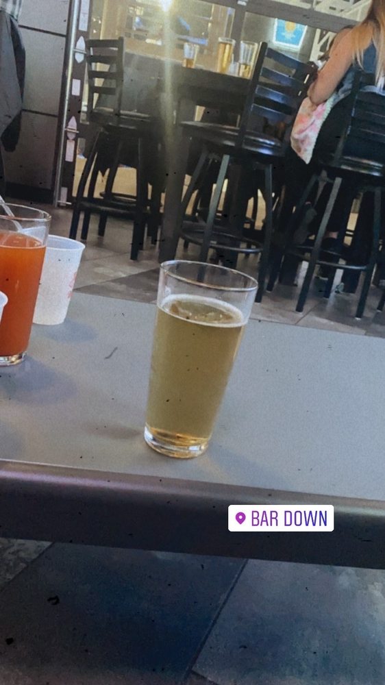 BAR DOWN SPORTS BAR & RESTAURANT Updated September 2024 11 Photos