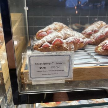 Paris Baguette - Bakeries Near Me - Diamond Bar, California Paris Baguette - Bakeries Near Me - Diamond Bar, California