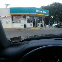 Valero Express Mart - FILTHY GAS STATION