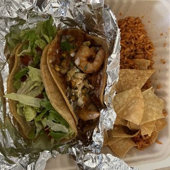 Rubio's Coastal Grill - Classic Chicken and Mexican Street taco with chips and rice - Mexican Near Me - Laguna Niguel, California Rubio's Coastal Grill - Classic Chicken and Mexican Street taco with chips and rice - Mexican Near Me - Laguna Niguel, California