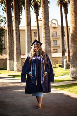 Graduation photos - Here are graduation photos to capture the beautiful moment everyone deserves to have in their life !