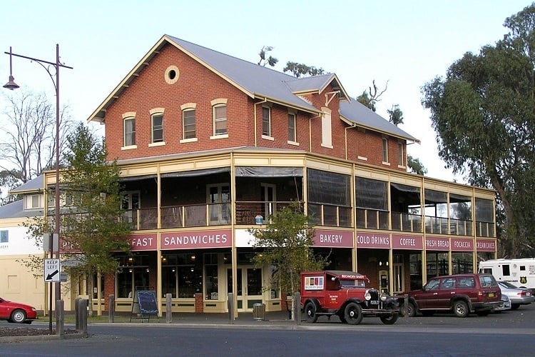 BEECHWORTH BAKERY Updated July 2024 513 High St, Echuca Victoria