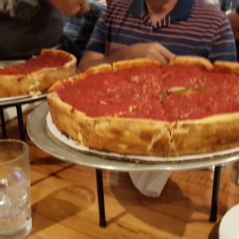 Giordano's - Deep dish - Pizza Near Me - Chicago, Illinois Giordano's - Deep dish - Pizza Near Me - Chicago, Illinois