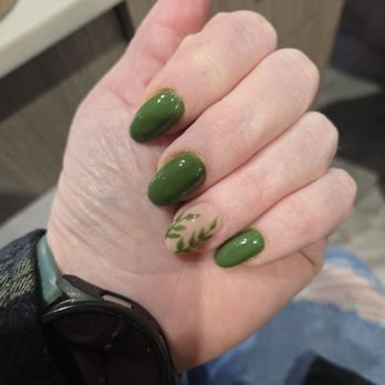 Deluxe Nails - Nail Salons Near Me - Decherd, Tennessee