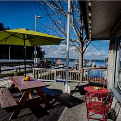Coveside Seafood Eatery