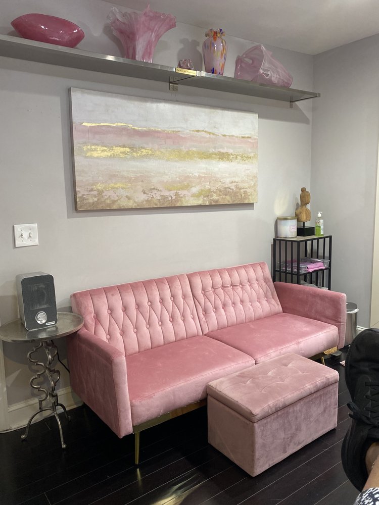 The Wax and Relax Room Logo