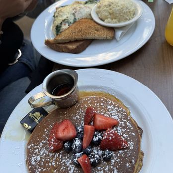 Busboys and Poets - Breakfast & Brunch Near Me - Washington, DC, District of Columbia Busboys and Poets - Breakfast & Brunch Near Me - Washington, DC, District of Columbia