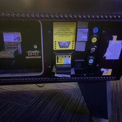 Godfather's Sports Bar - Pool table won't let you put money in, only coins, but change machine is broken