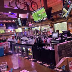 Fairground Pizza and Pub - Tha Bah