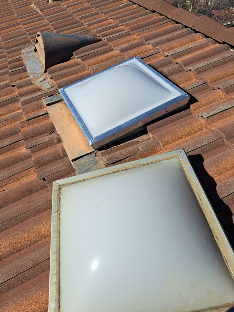 Slide of Eleazars Roofing