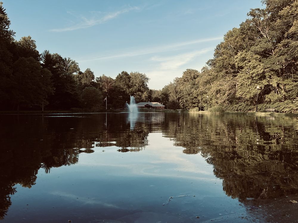 Social spots from Grover Cleveland Park