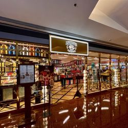 又一城 - China 九龍塘, Hong Kong   Tea WG Salon & Boutique Add.: Shop LG2-11, LG2/F, Festival Walk, 80 Tat Chee Avenue, Kowloon Tong