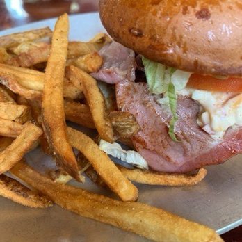 bisQit - The Southeast burger - Burgers Near Me - Pawleys Island, South Carolina
