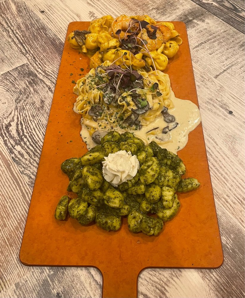 Pat's Pizza & Bistro