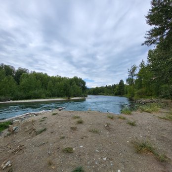 Whispering Pines RV Park - RV Parks Near Me - Cle Elum, Washington Whispering Pines RV Park - RV Parks Near Me - Cle Elum, Washington