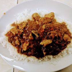 Coffee House Café - Chicken curry with rice or chips and a free tea or coffee £4.00