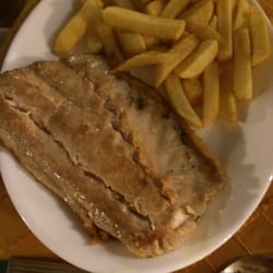 Club Social Santa Cruz - "Lina" with fries