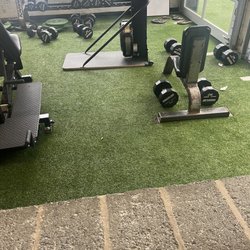 Gold's Gym - A mess