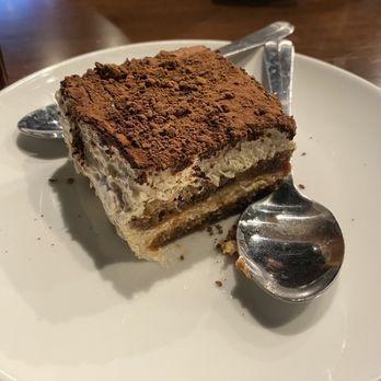 Spaghetti Warehouse - Tiramisu - Italian Near Me - Columbus, Ohio