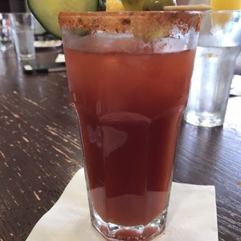 Pub Burgundy Lion - Bloody Caesar - British Near Me - Montreal, Quebec