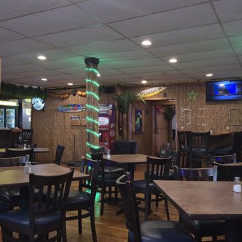 The Thirsty Parrot - Dining room - Bars Near Me - Circleville, Ohio The Thirsty Parrot - Dining room - Bars Near Me - Circleville, Ohio