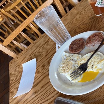 Cracker Barrel Old Country Store - American Near Me - Georgetown, Kentucky