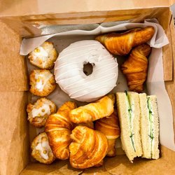 Sunny Donut - White glaze donut with white drizzle