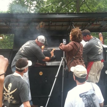 Big Apple BBQ Block Party - Martins tearin up the hog - Festivals Near Me - New York, New York