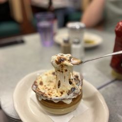 Court Square Diner - French Onion Soup | Instagram: GaoGirlsGrubbin
