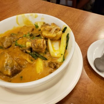 Max's Restaurant - Dillingham - Regular Kare Kare - Filipino Near Me - Honolulu, Hawaii Max's Restaurant - Dillingham - Regular Kare Kare - Filipino Near Me - Honolulu, Hawaii