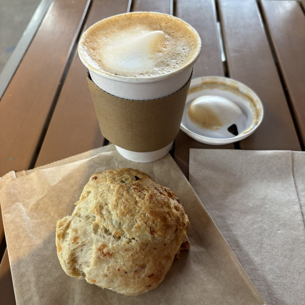 Mea Cuppa Coffeebar - 12 oz whole milk latte - Coffee & Tea Near Me - Charleston, West Virginia