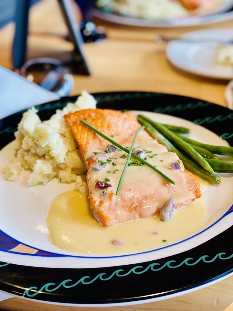 ANTHONY’S COEUR D’ALENE Updated June 2024 187 Photos & 284