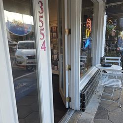 Peterbrooke Chocolatier Avondale