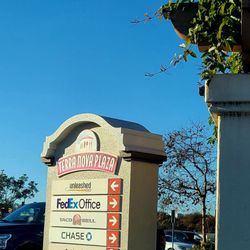 Terra Nova Plaza