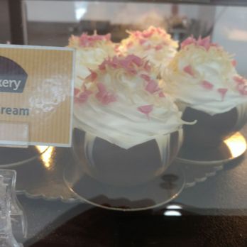 LA Bakery - Bakeries Near Me - Carson City, Nevada