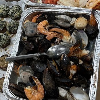 Claws - Seafood bake - Seafood Near Me - West Sayville, New York Claws - Seafood bake - Seafood Near Me - West Sayville, New York