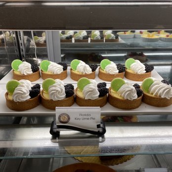 B-Line Diner - All of the baked goods look amazing - American Near Me - Orlando, Florida