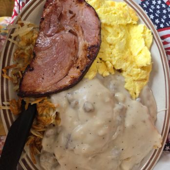 Judy's Country Kitchen - Biscuits and Gravy with eggs, hash browns and ham - Breakfast & Brunch Near Me - Centralia, Washington Judy's Country Kitchen - Biscuits and Gravy with eggs, hash browns and ham - Breakfast & Brunch Near Me - Centralia, Washington