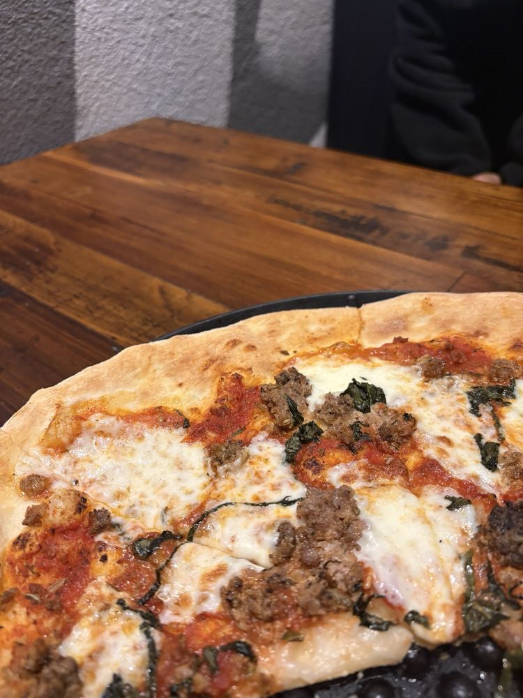 Mount Shasta Craft House Logo