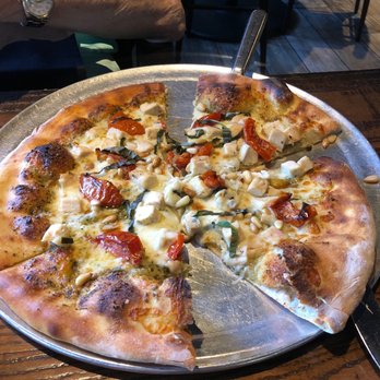 The Pub At 333 - Pesto Chicken Pizza - Pizza Near Me - Oakmont, Pennsylvania